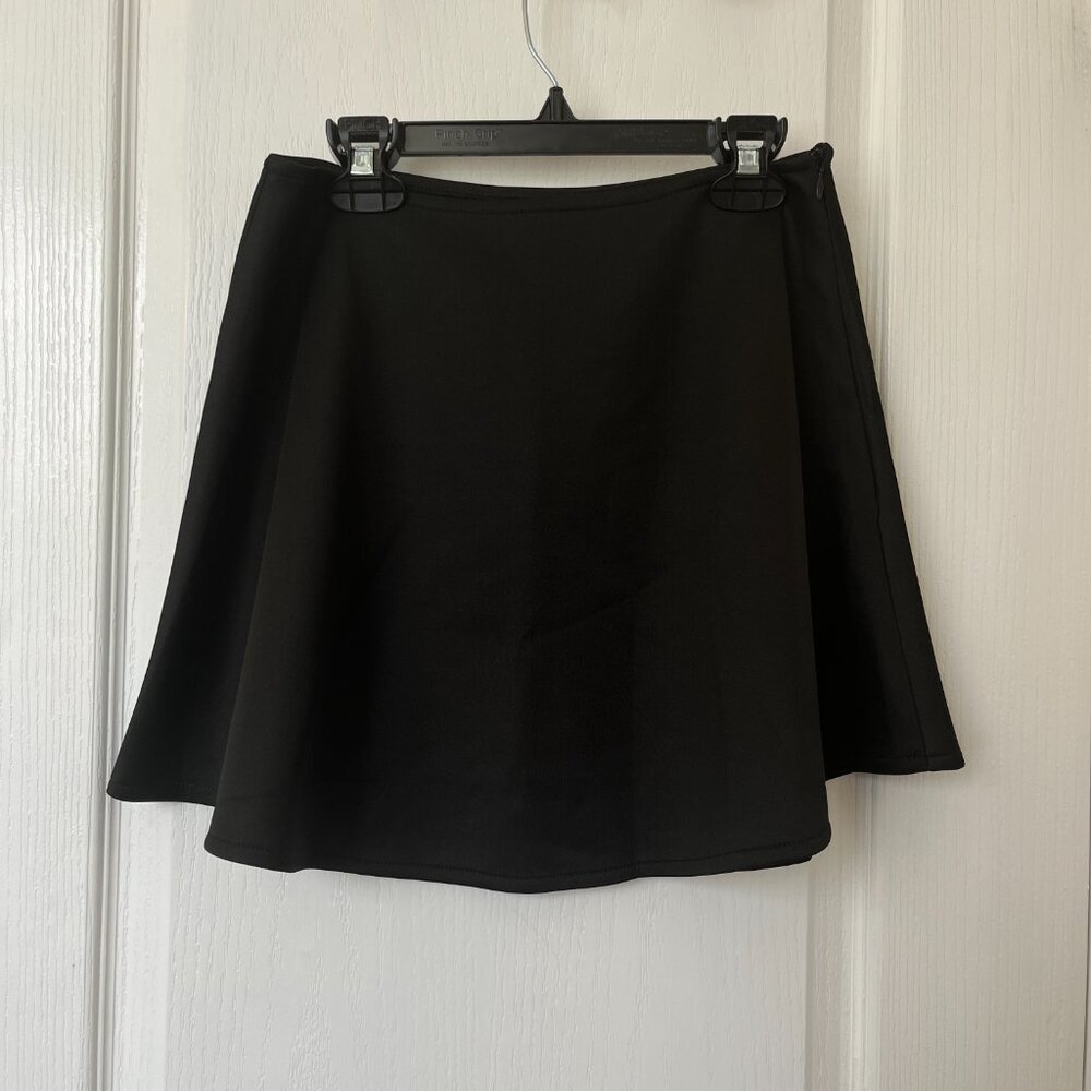Women's Black A-line mini skirt Size M